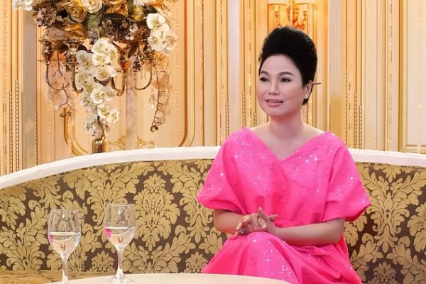 Ca sĩ Thuỳ Trang từng bị gia đình cấm yêu, cấm hát